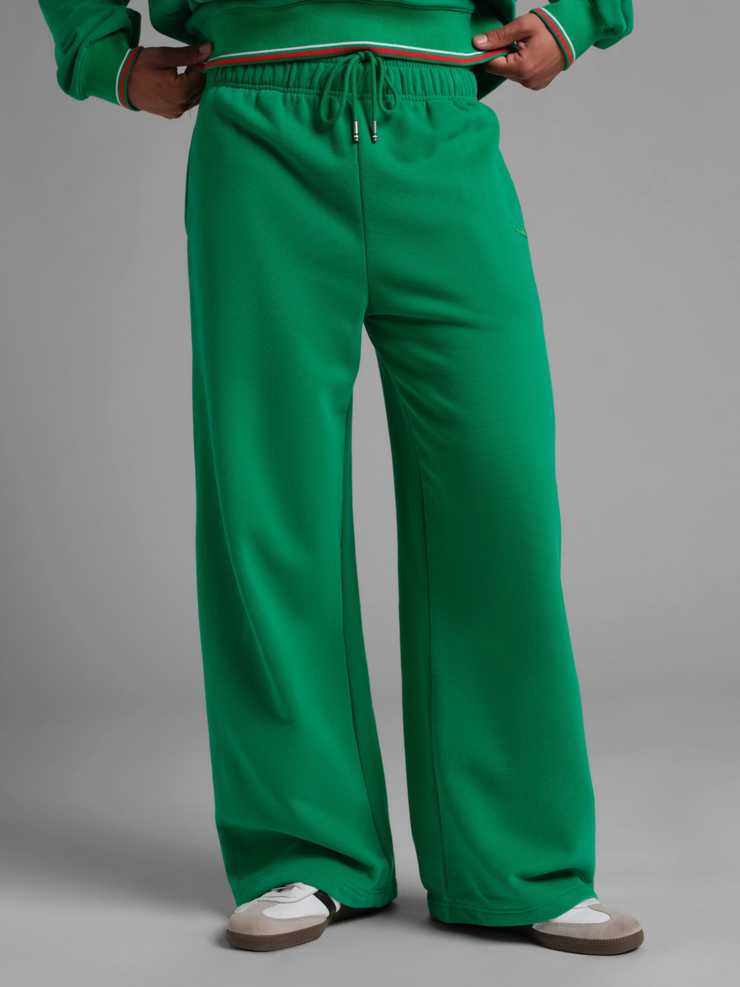 Bella Green / M