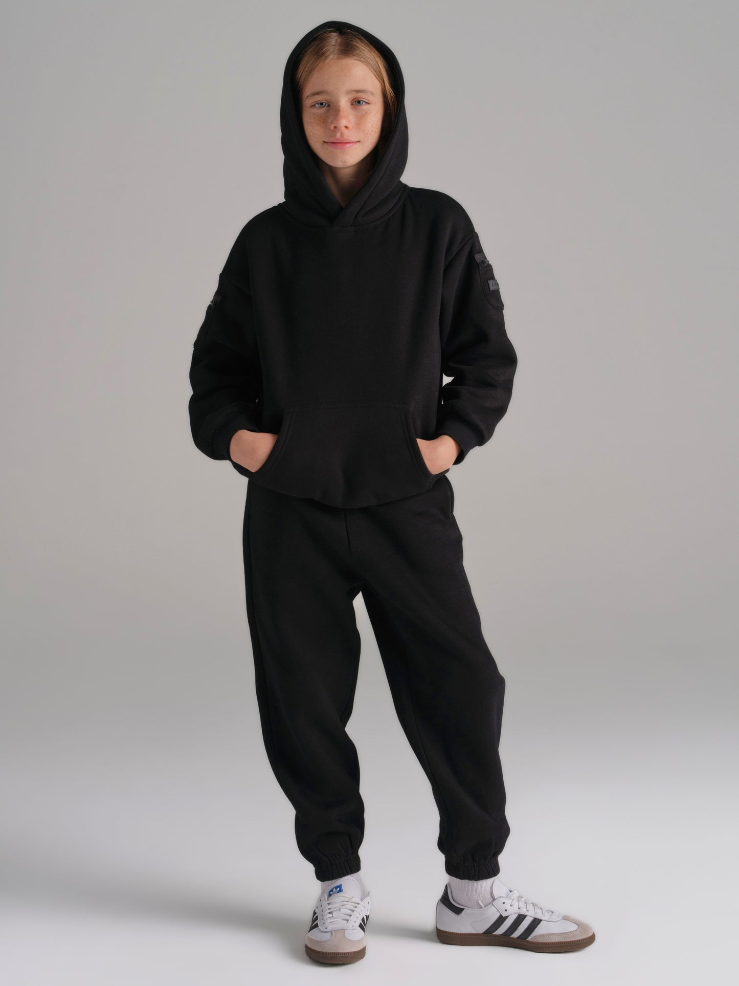 Onyx Black / Raphaella