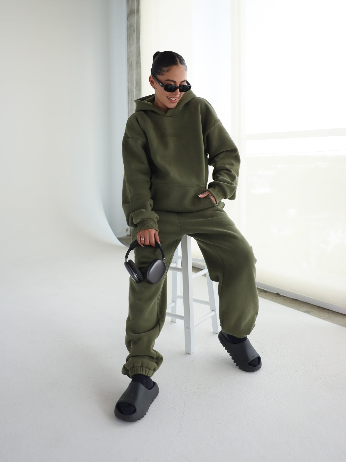 Olive / F / Valen