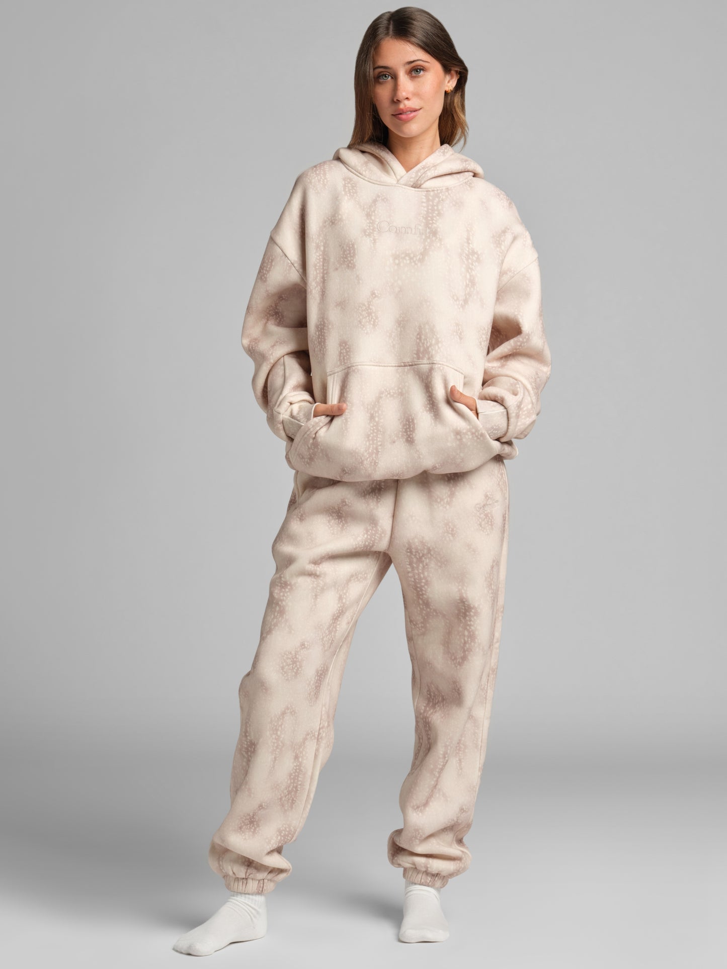 Fawn / F
