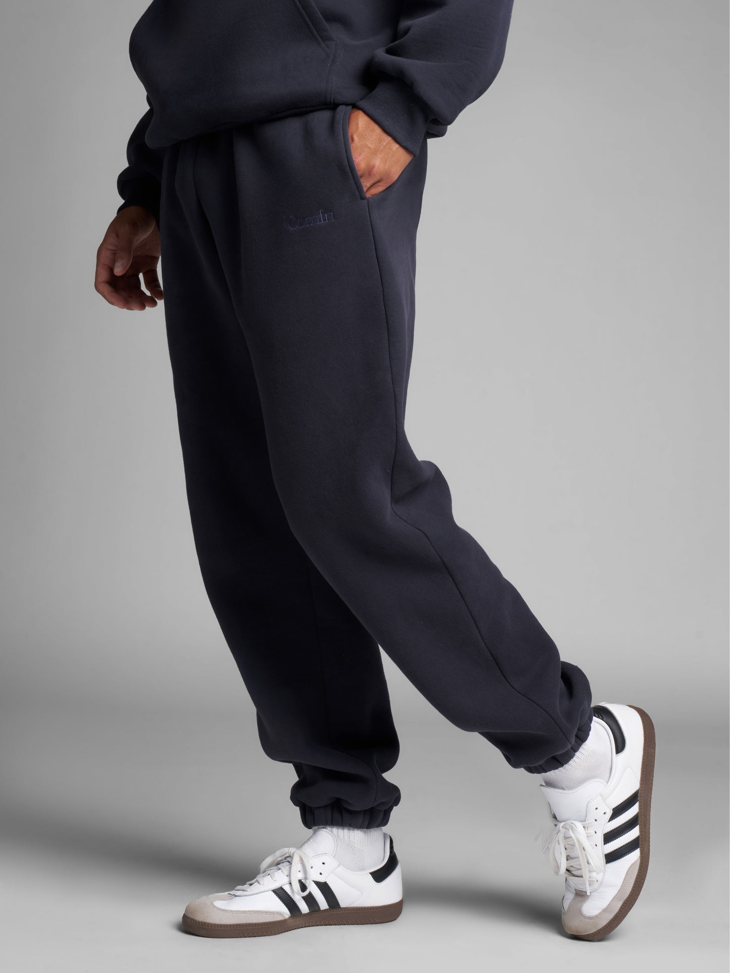 Navy / M