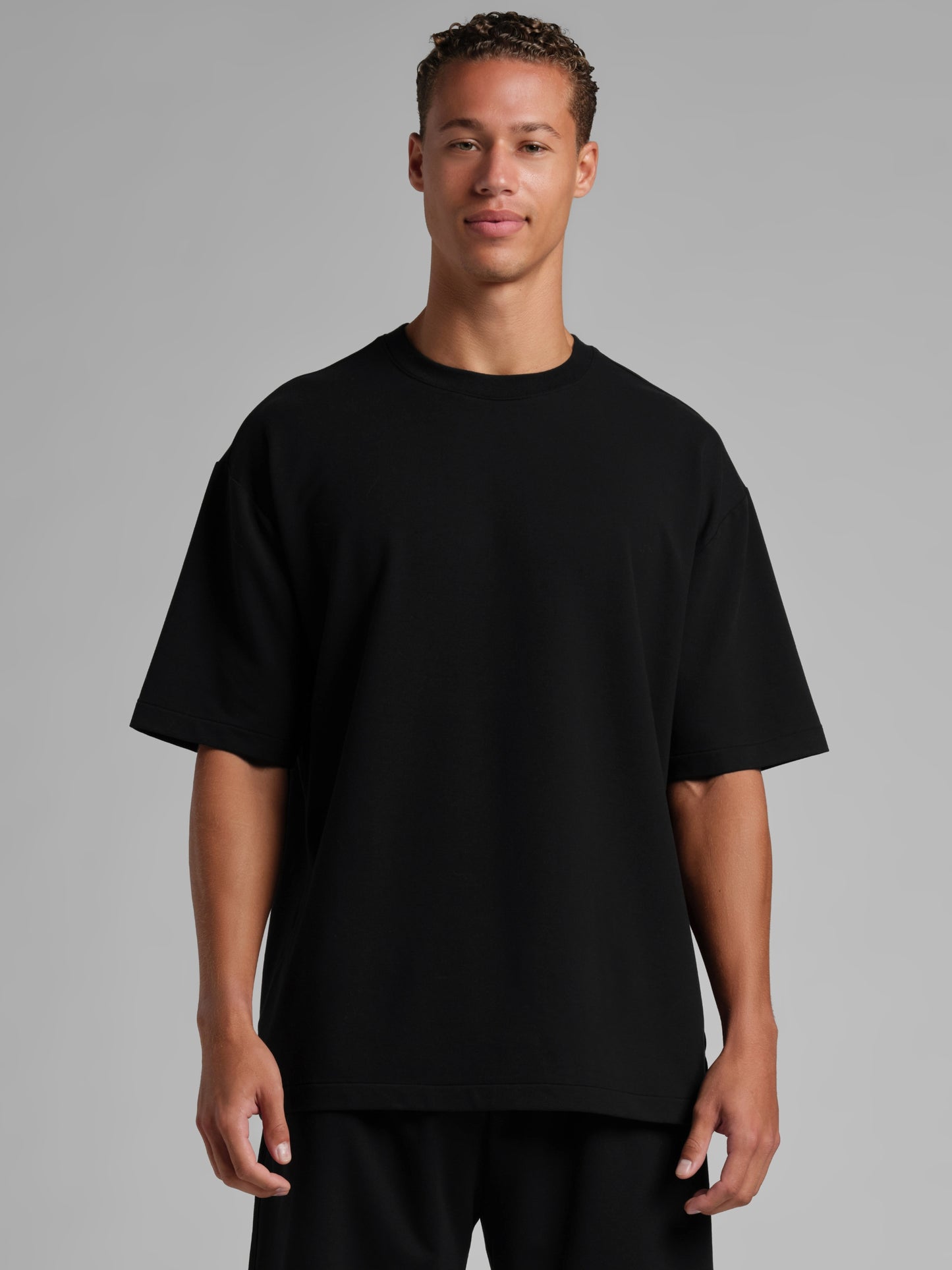 Onyx Black / M