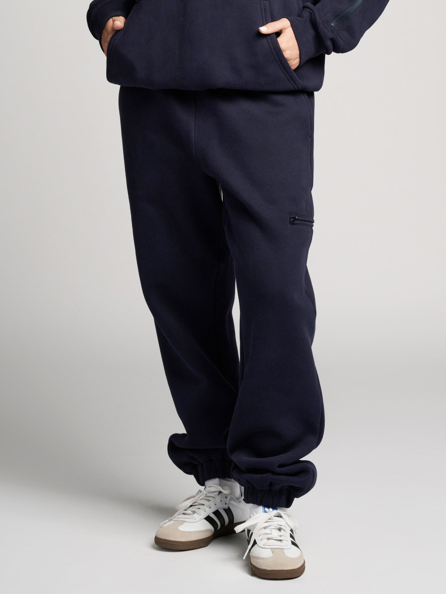 Navy / F
