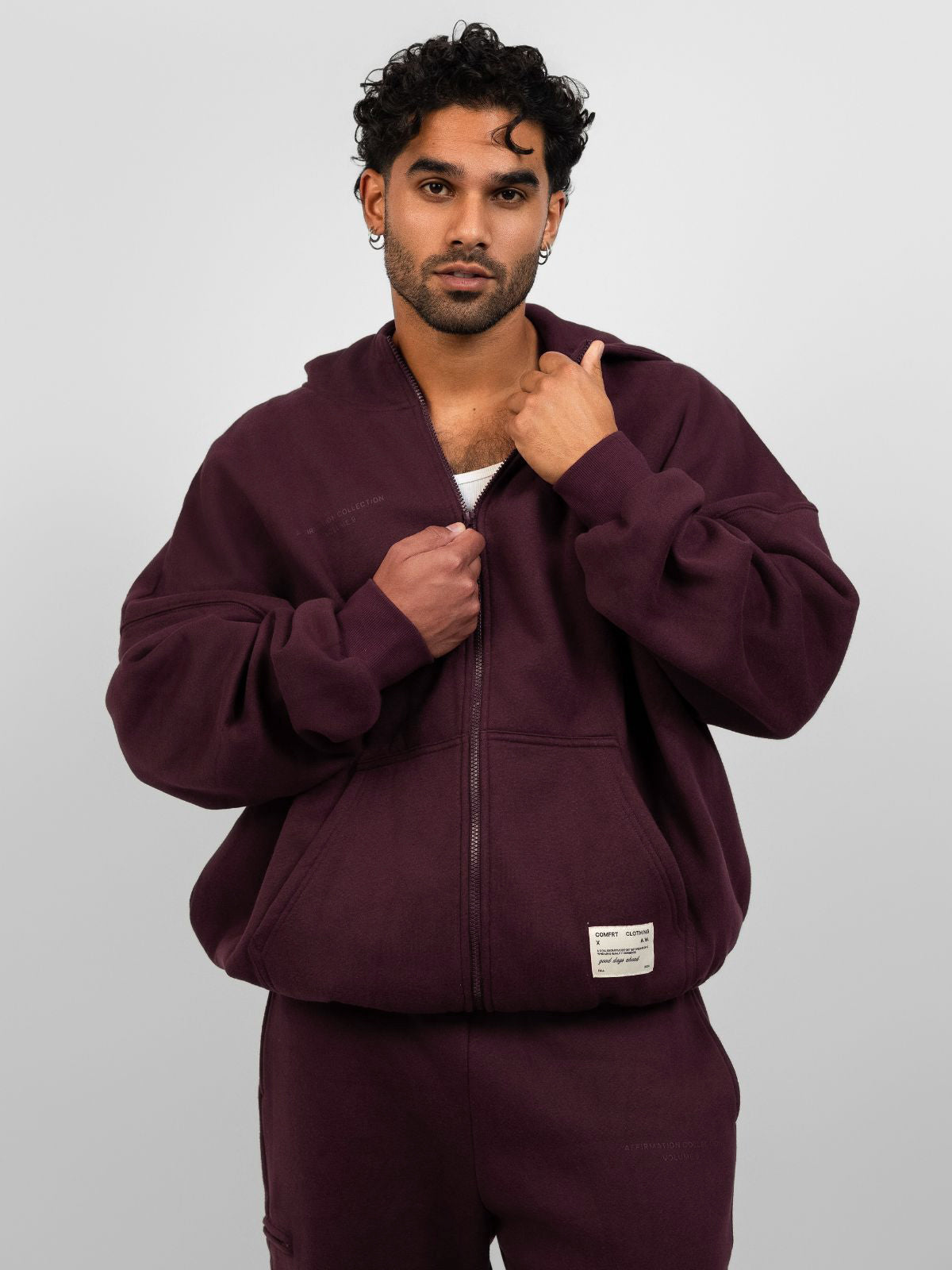 Maroon / M / Jared