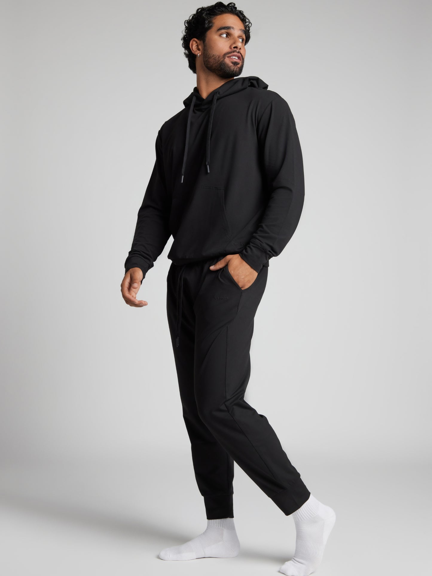 Onyx Black / M