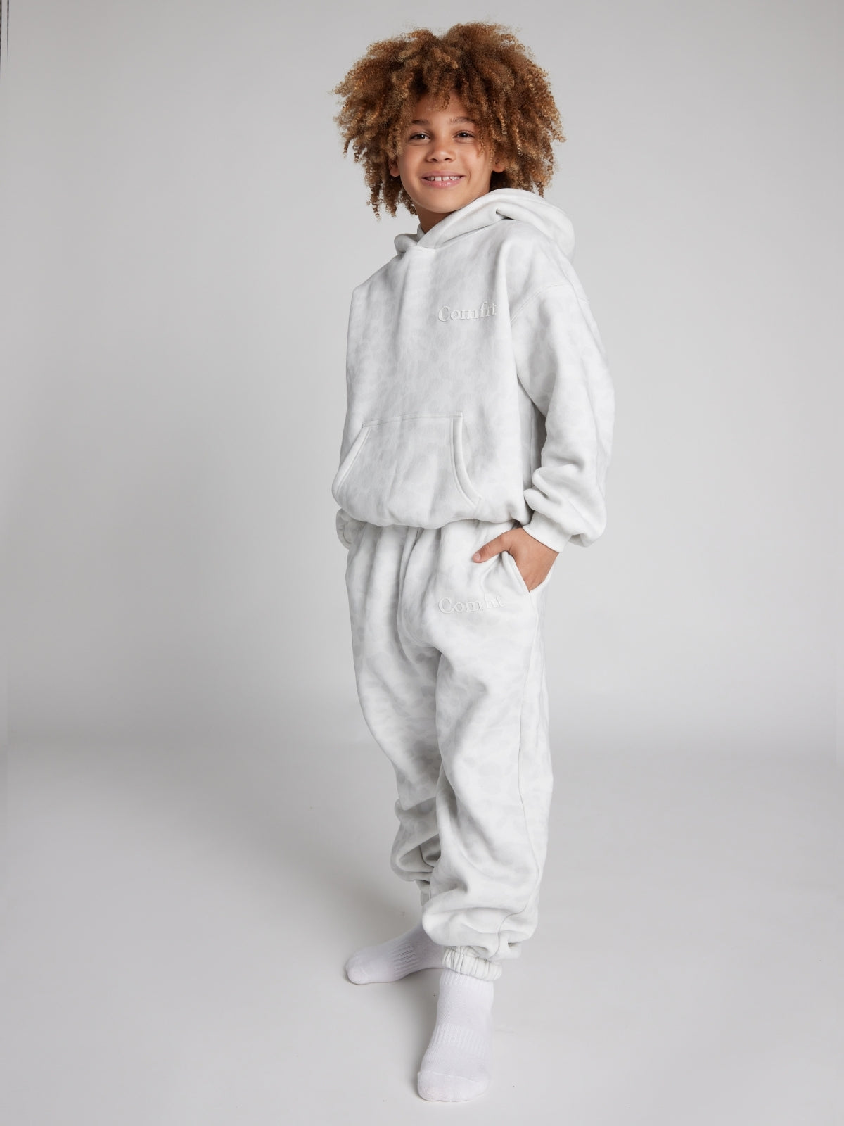Snow Leopard / Logan
