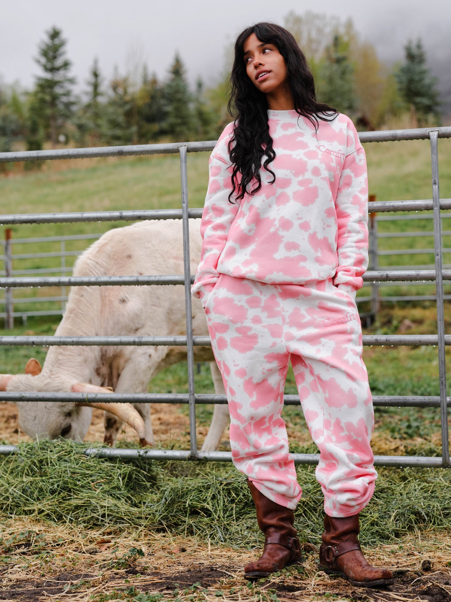 Strawberry Milk / Elly