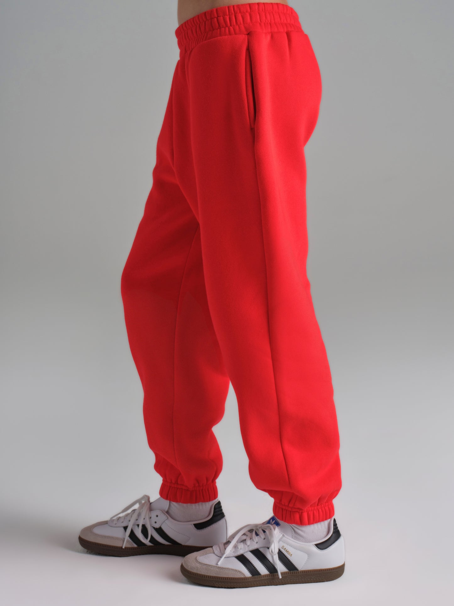 Crimson / Raphaella