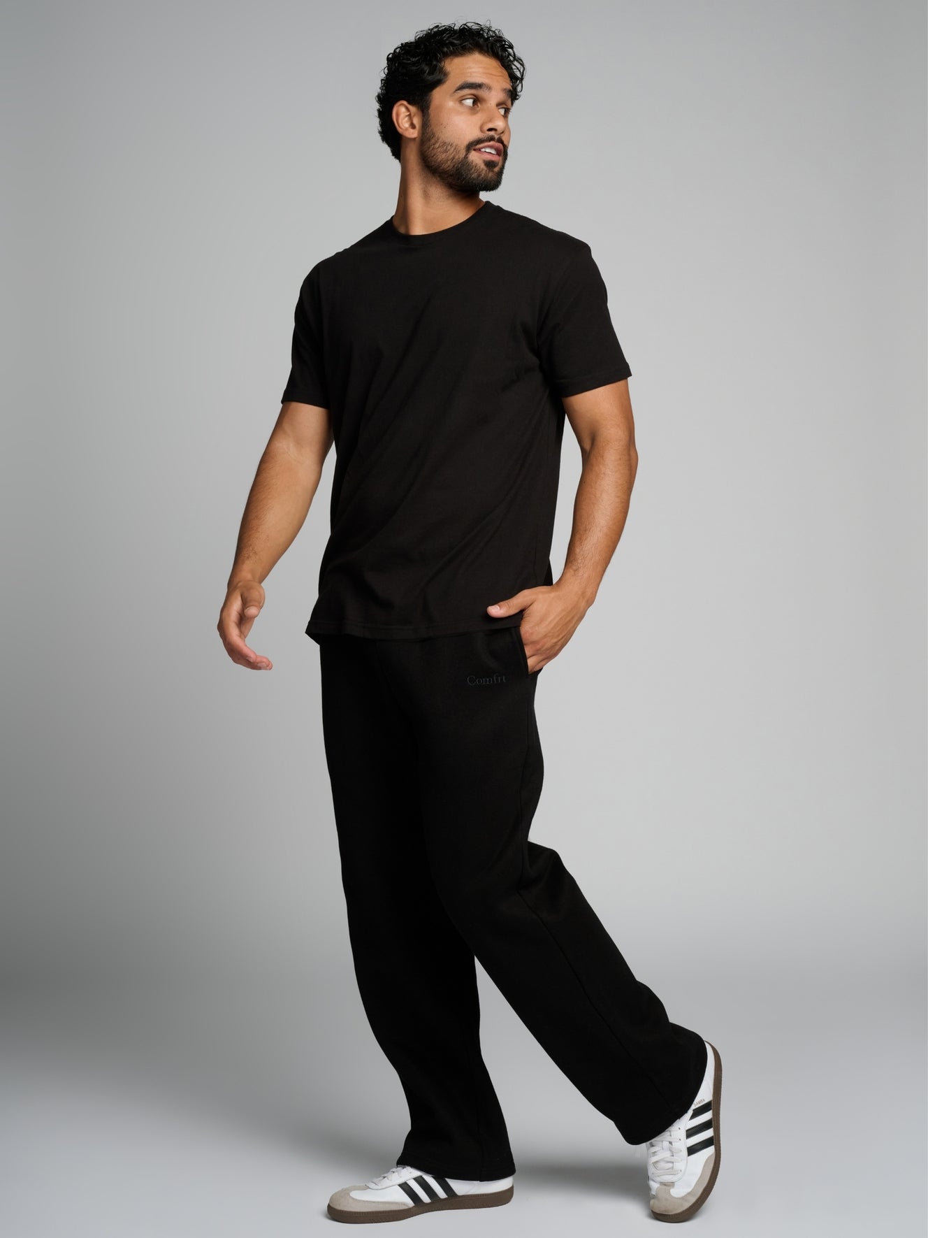Onyx Black / M