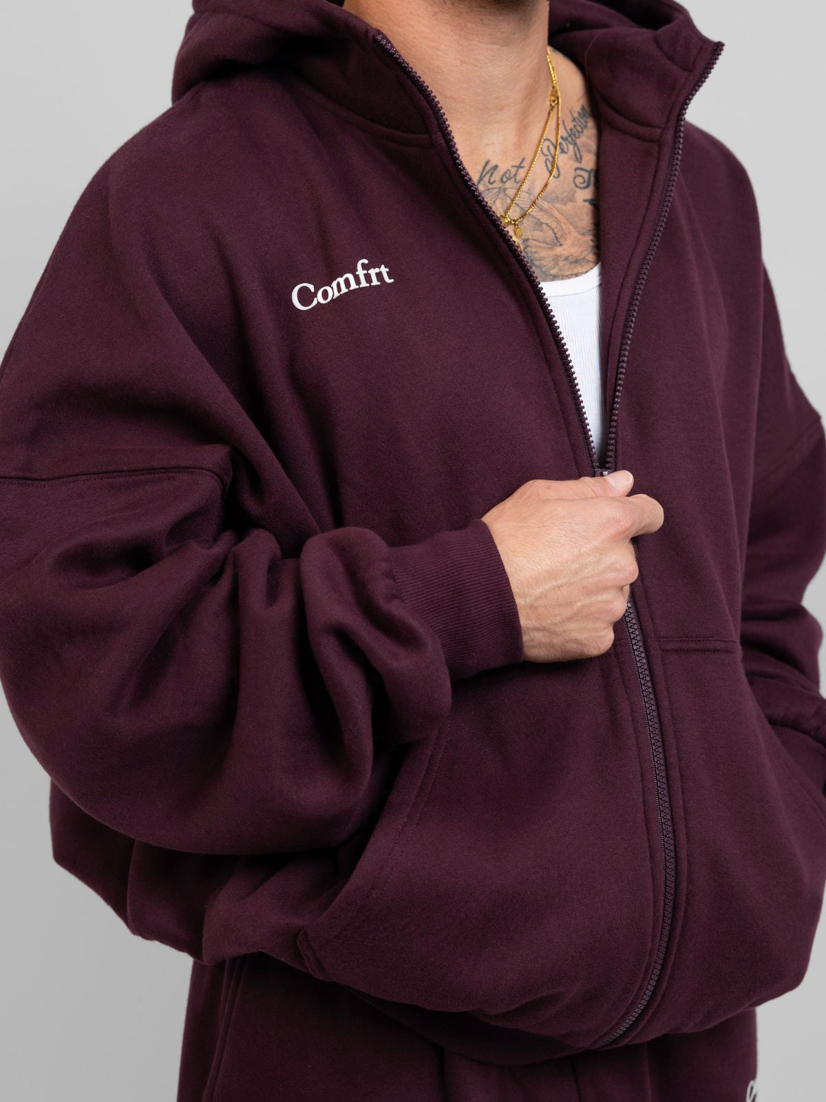 Maroon / M / Josh