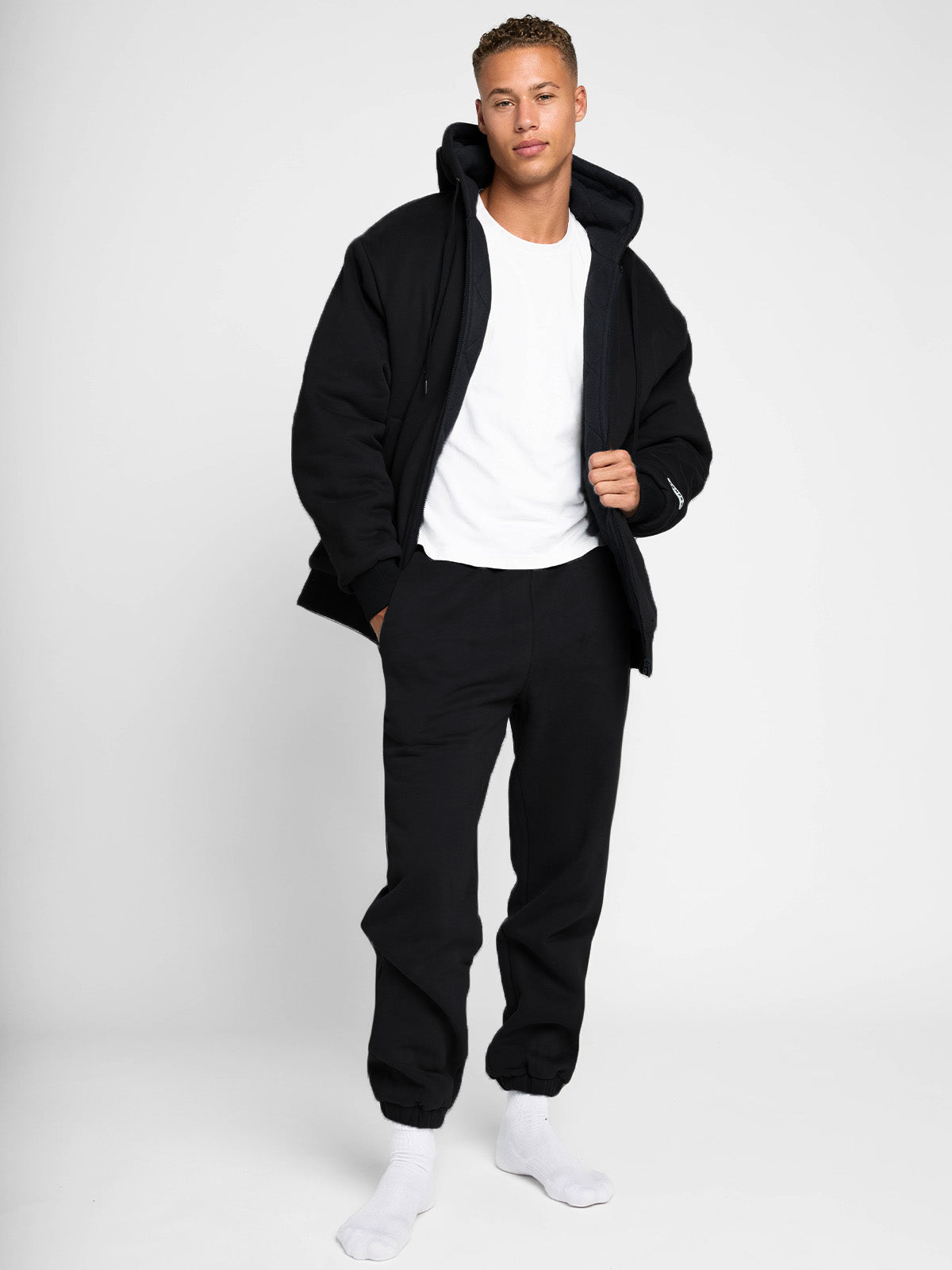 Onyx Black / M