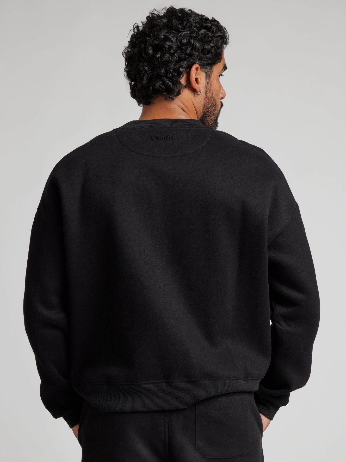 Onyx Black / M