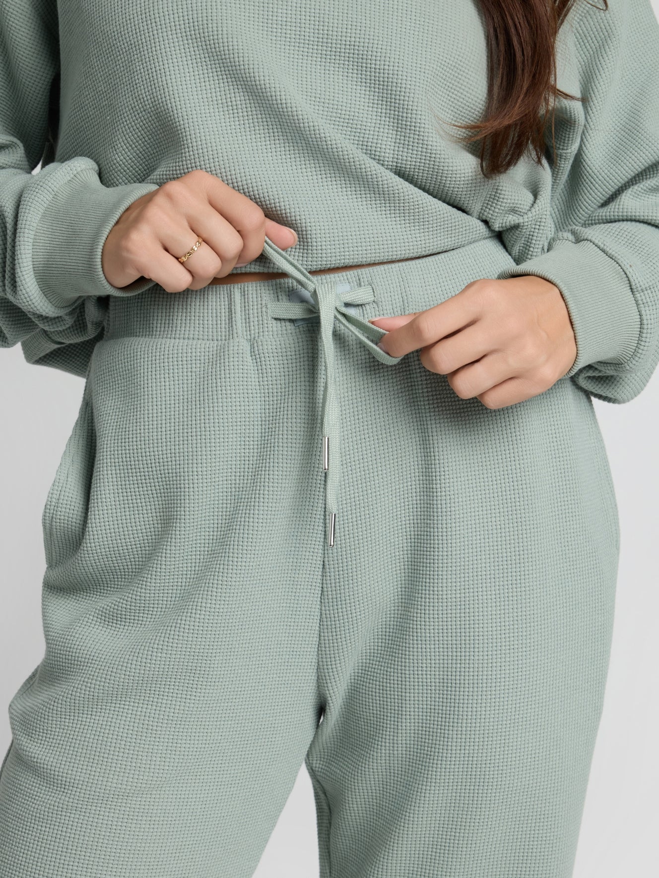 Sage Green / F