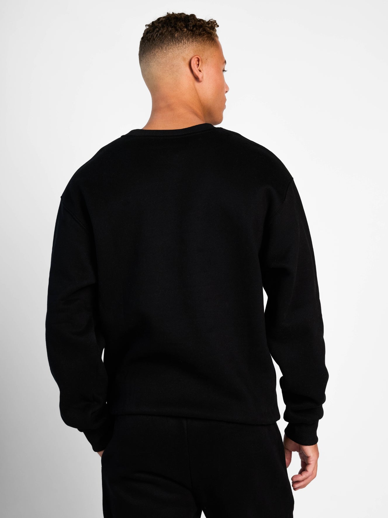 Onyx Black / M