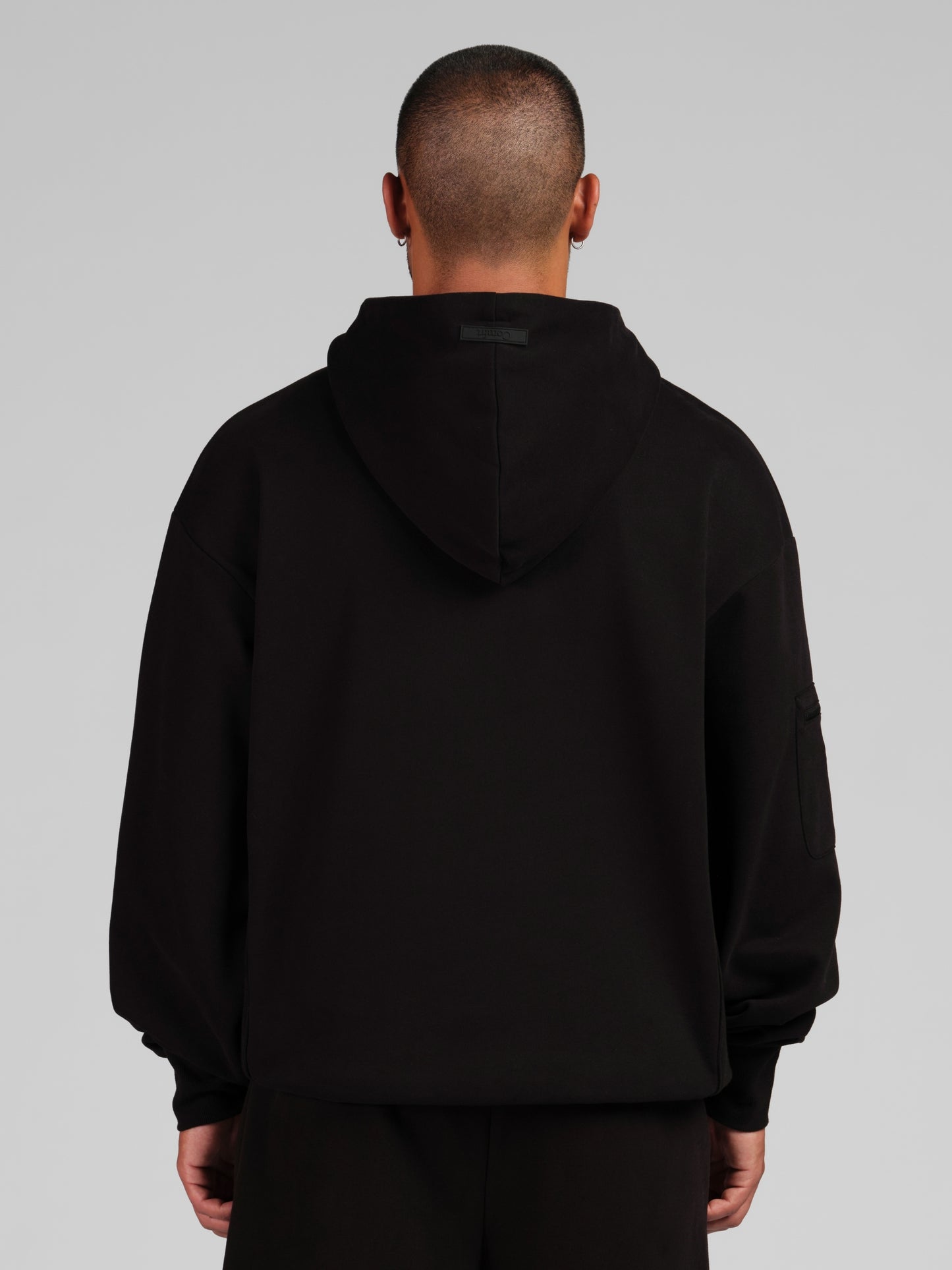 Onyx Black / M