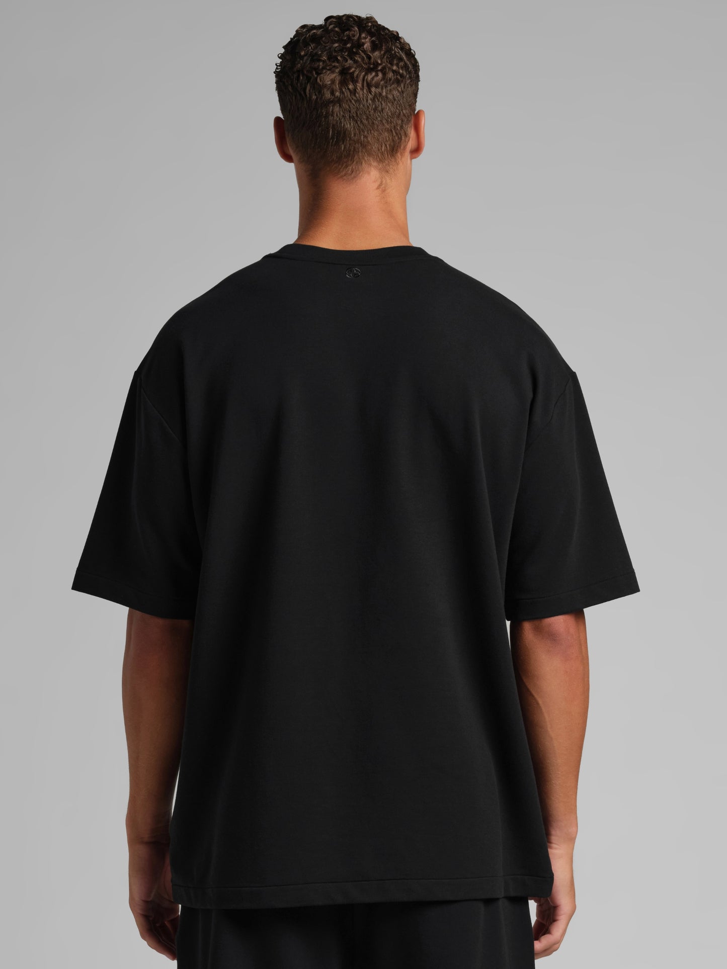 Onyx Black / M
