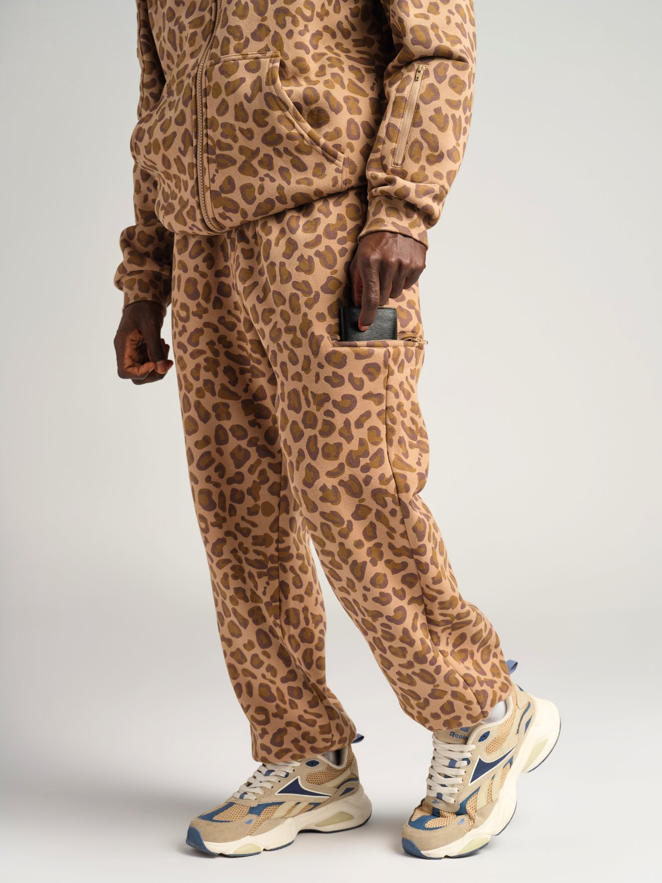 Brown Leopard / M
