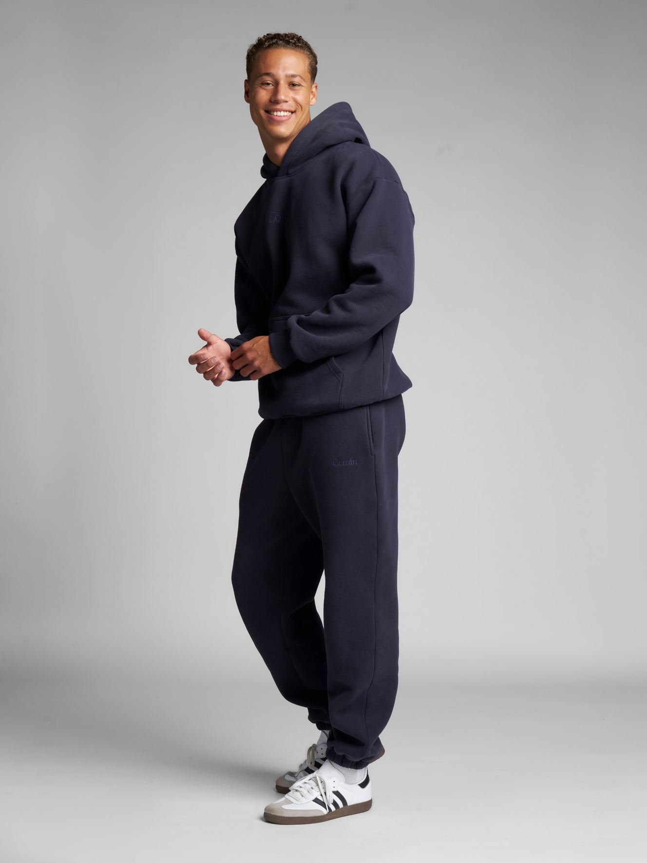 Navy / M