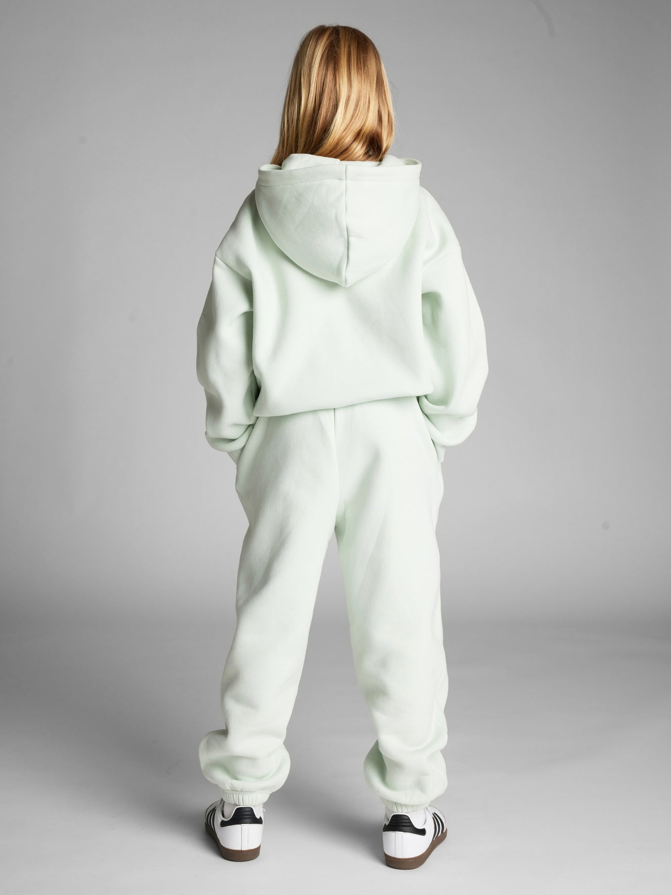 Pale Mint / Arina
