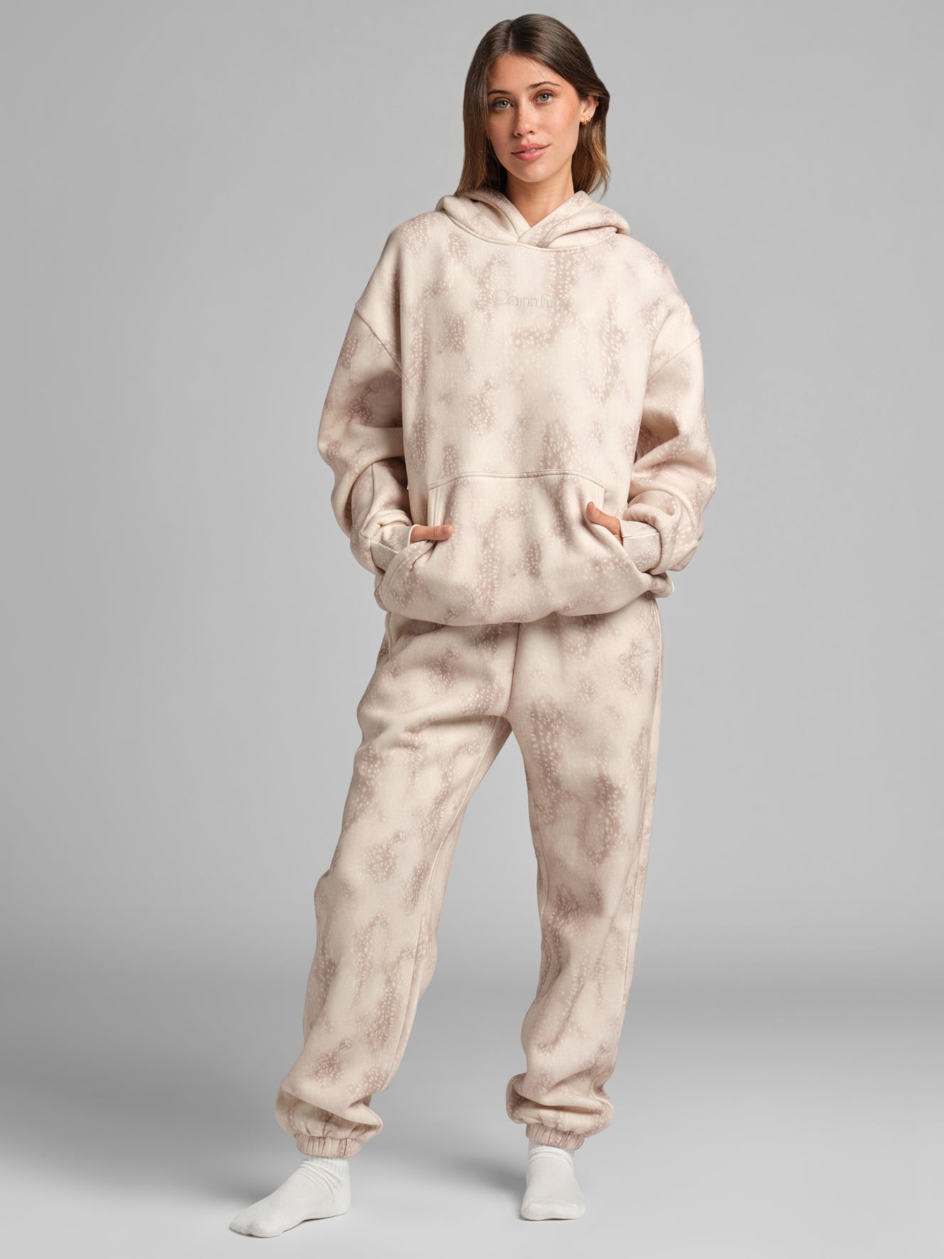 Fawn / F