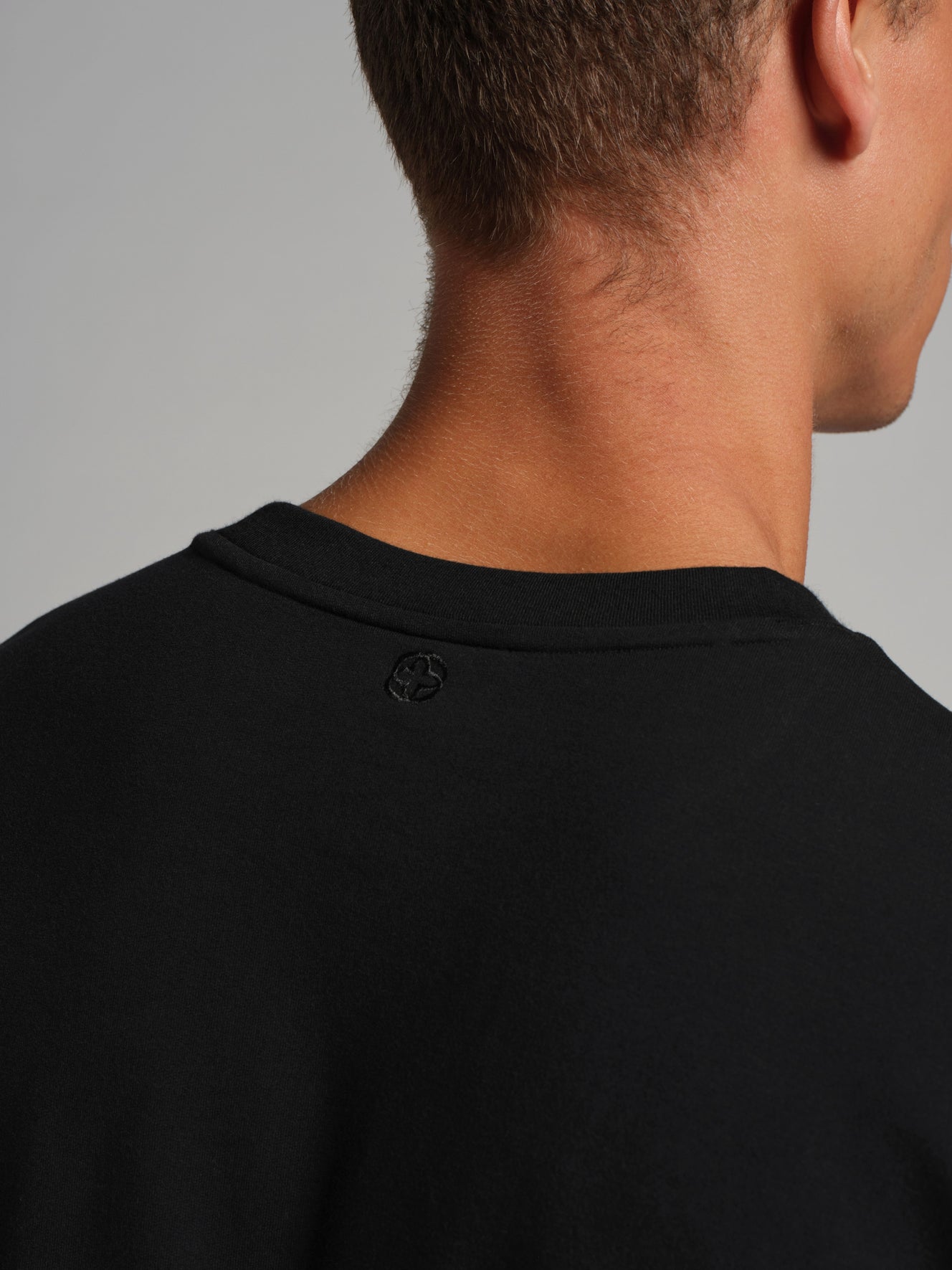 Onyx Black / M