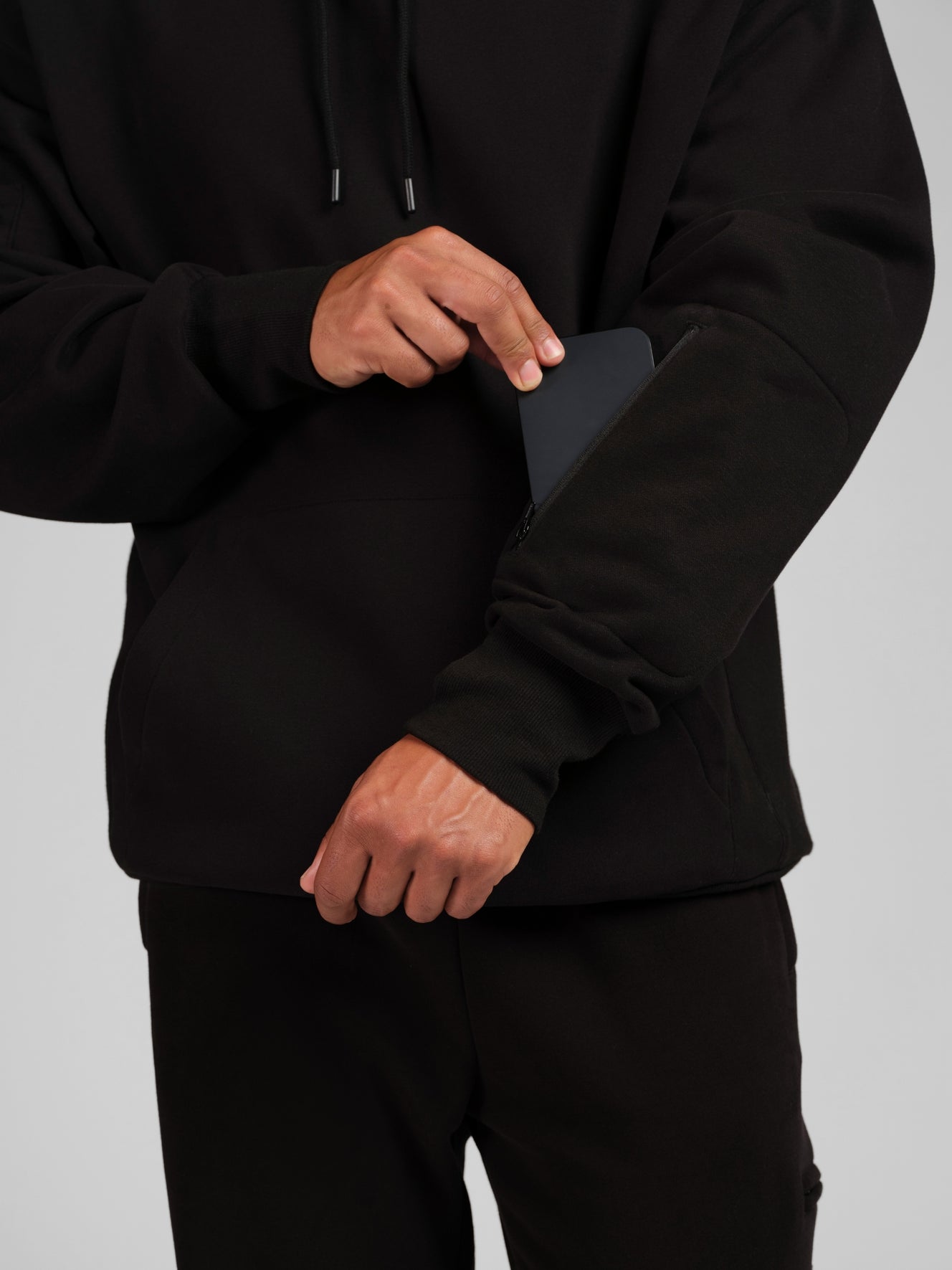 Onyx Black / M