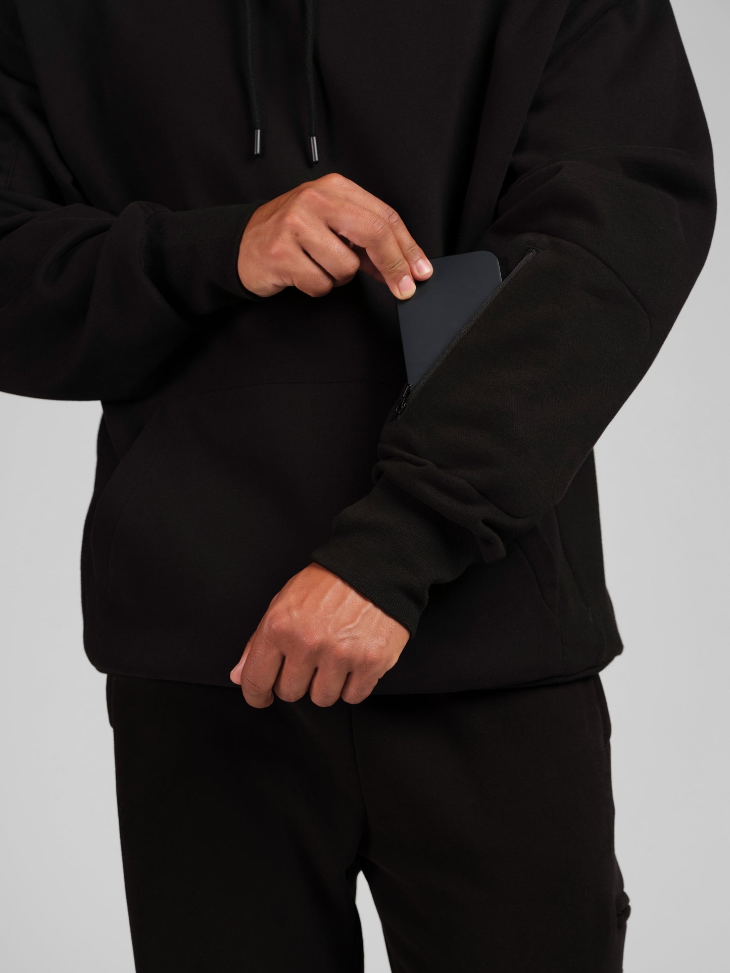 Onyx Black / M