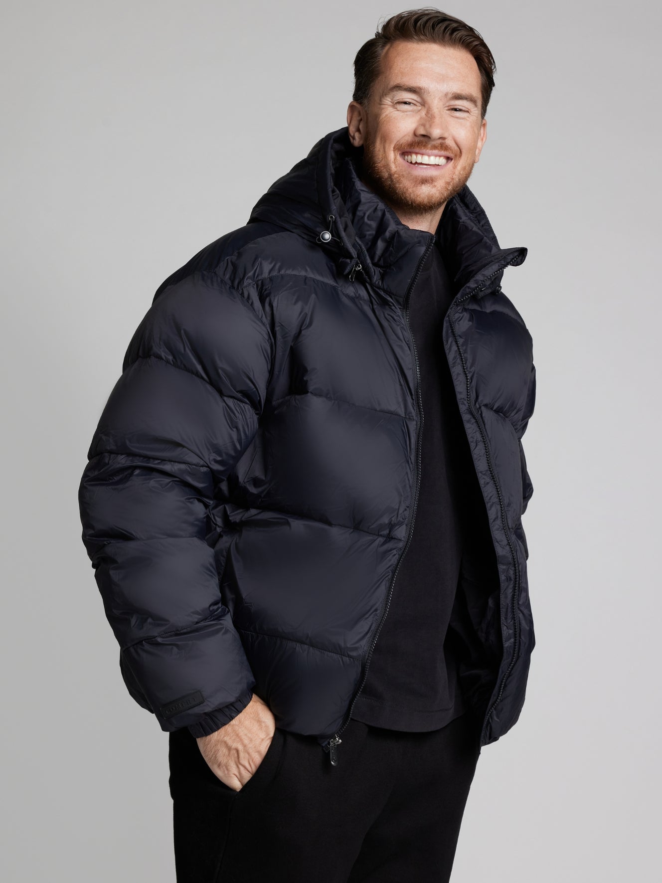 Onyx Black / M
