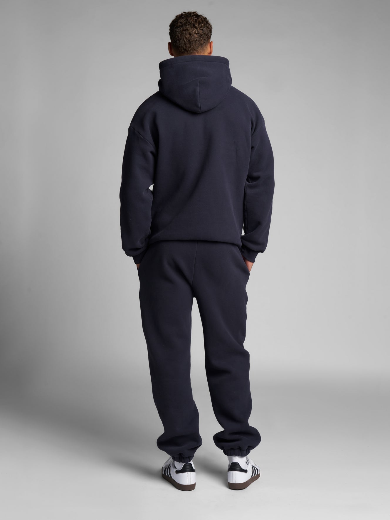 Navy / M