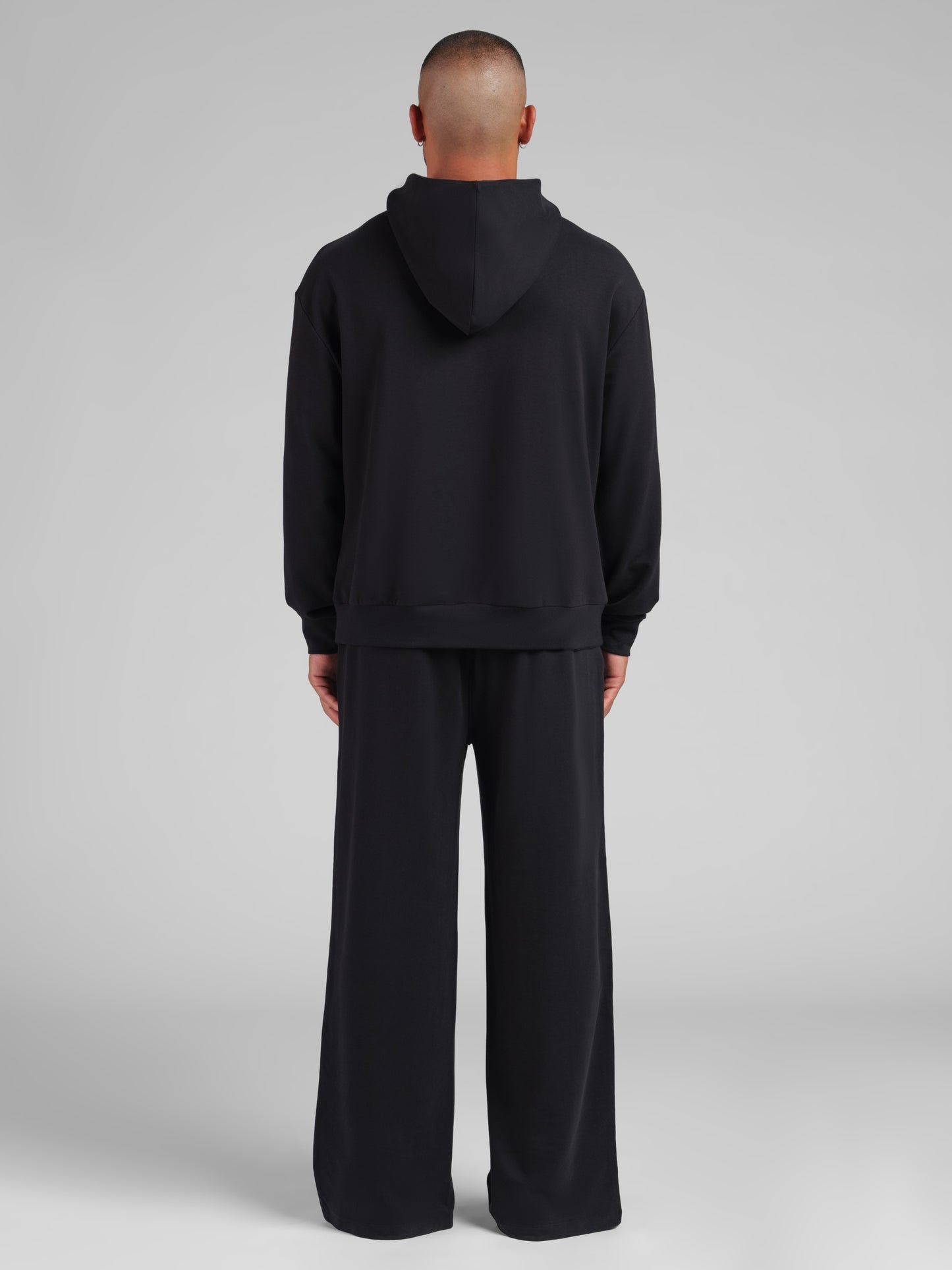 Onyx Black / M
