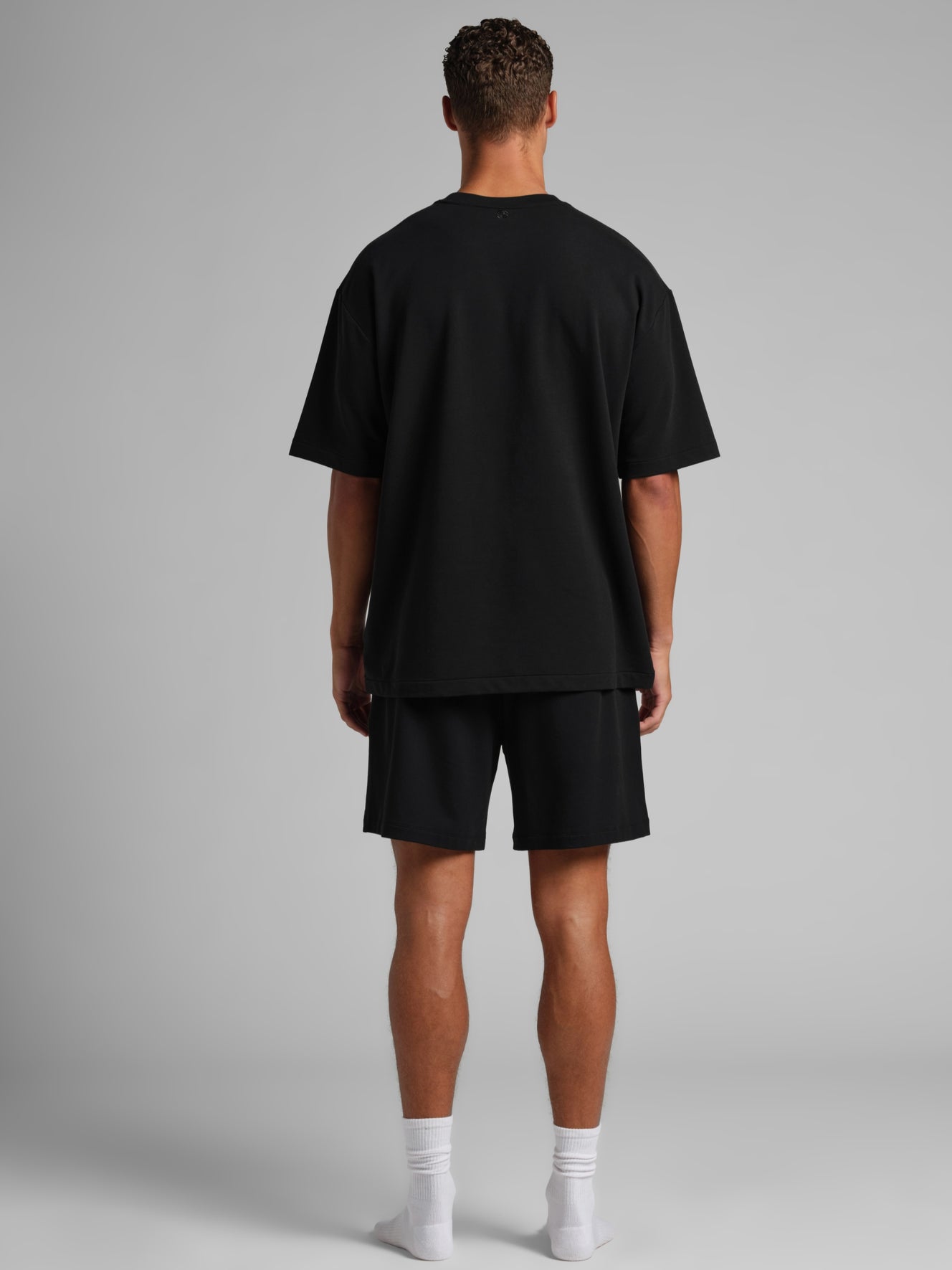 Onyx Black / M