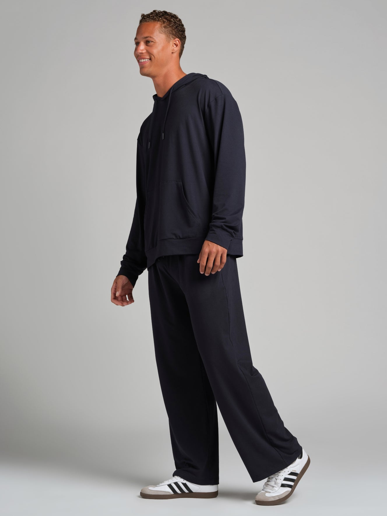 Navy / M