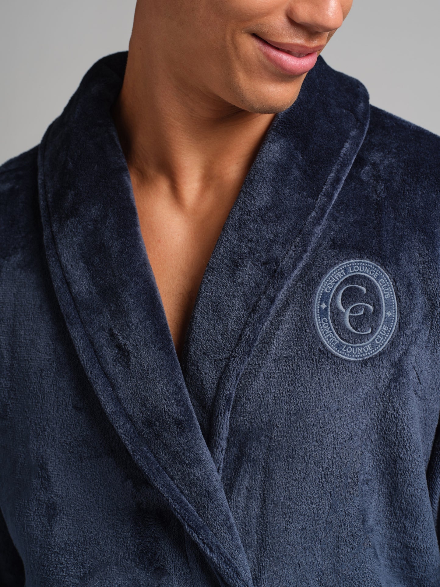 Navy / M