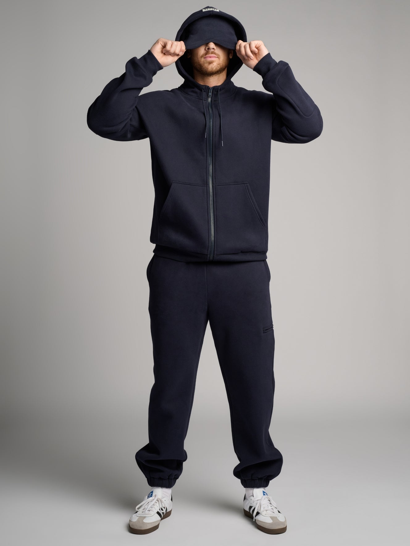 Navy / M