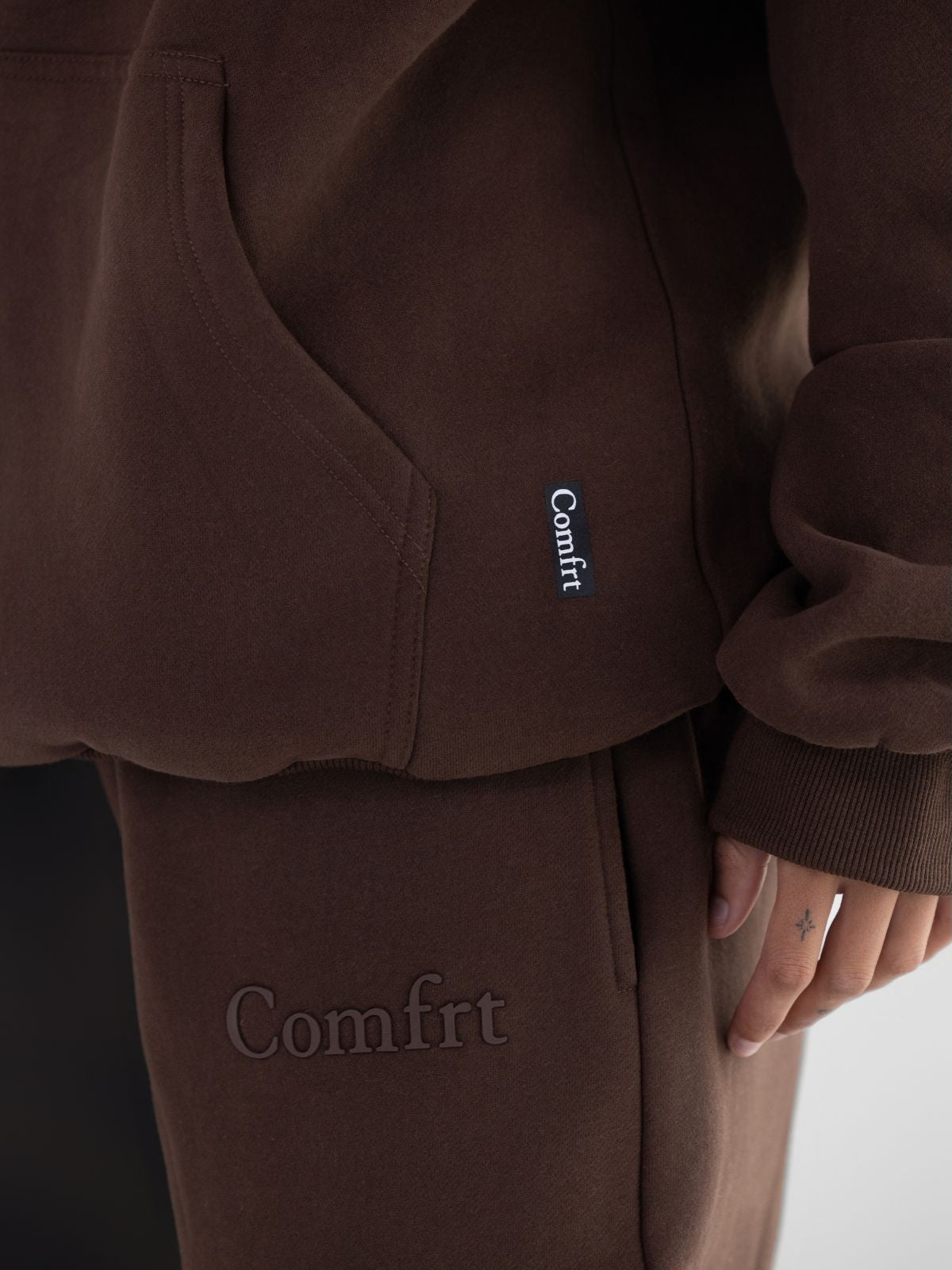 Walnut / F / M